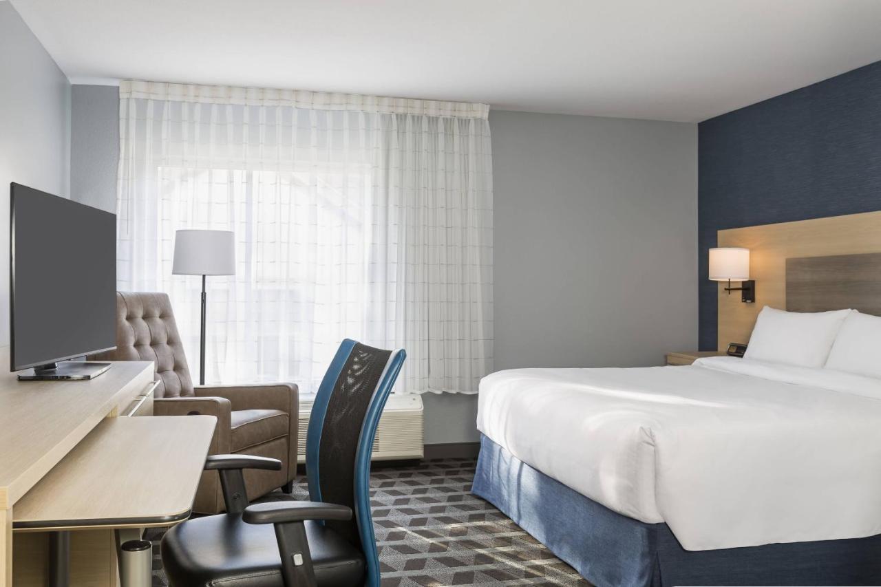 Towneplace Suites By Marriott Rochester Mayo Clinic Area Exterior photo