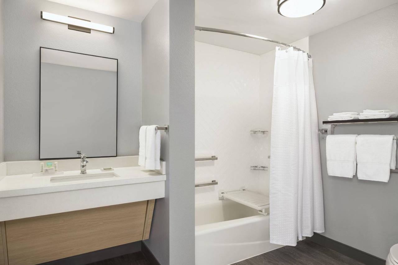Towneplace Suites By Marriott Rochester Mayo Clinic Area Exterior photo